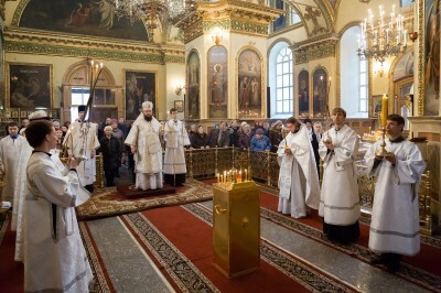 Во Вселенскую родительскую субботу митрополит Серафим совершил Божественную литургию в Успенском кафедральном соборе Пензы