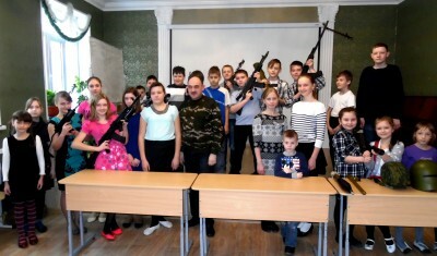 Воспитанники воскресной школы при Петропавловском храме Пензы встретились с руководителями патриотических объединений города