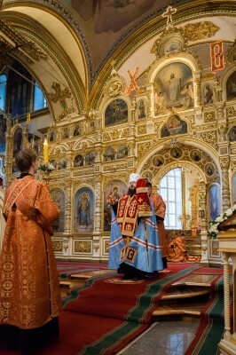В канун Недели 3-й по Пасхе митрополит Серафим совершил всенощное бдение в Успенском кафедральном соборе города Пензы