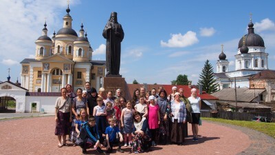 Воспитанники детских приходских объединений Пензы совершили паломничество к мощам святителя Феофана Затворника