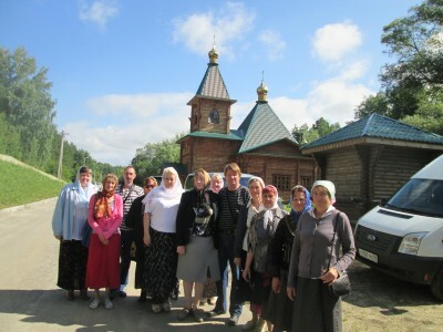 В день празднования Тихвинской иконы Божией Матери паломники посетили Семиключье