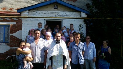 В селе Владыкино Каменского района 14 человек приняли Святое Крещение
