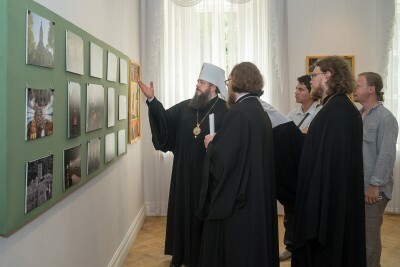 В Губернаторском доме Пензы открылась фотовыставка, посвященная 1000-летию присутствия русского монашества на Афоне