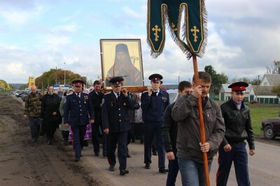 Крестный ход с мощами и иконой свт. Иннокентия Пензенского прибыл в Земетчино