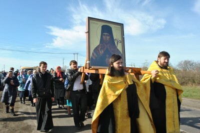 Крестный ход с мощами и иконой свт. Иннокентия Пензенского прибыл в Каменку