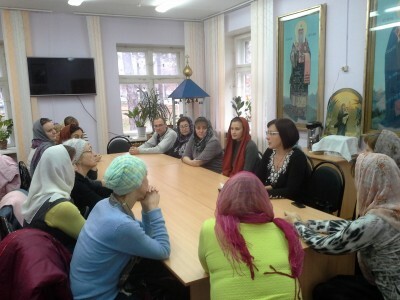 В «Родительском клубе» Центра православного воспитания «Семейный круг» прошла беседа родителей с психологом