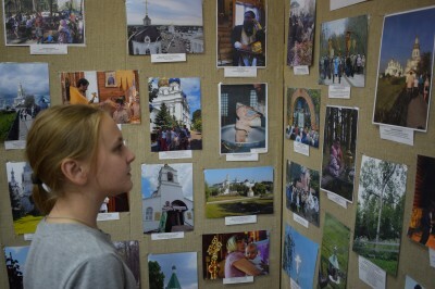 В Заречном открылась выставка фоторабот конкурса «Дорога к храму»