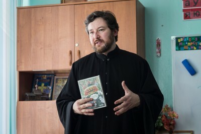 Встреча с диаконом Илией Кокиным в гимназии во имя святителя Иннокентия Пензенского