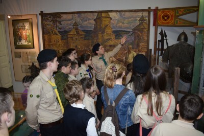Юные разведчики отрядов «Малахов Курган» и «Покров» провели дружинный сбор «День музеев»