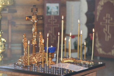В храмах Пензенской епархии почтили память погибших в теракте в метро Санкт-Петербурга