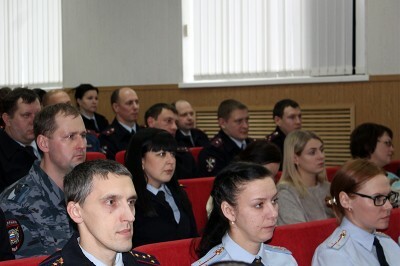 В рамках программы государственно-правового информирования состоялась встреча сотрудников аппарата УМВД России со священником