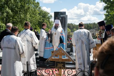 Митрополит Серафим совершил заупокойную литию на могиле Василия Бочкарева