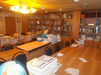 Георгиевский храм села Бессоновка пополнил свой библиотечный фонд новыми печатными изданиями