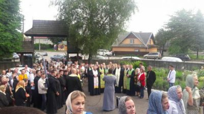 Правозащитный центр ВРНС призывает обеспечить религиозную свободу общины Благовещенского храма в Ивано-Франковской области