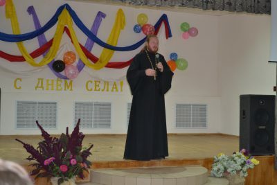 Благочинный 2-го округа Пензенского района поздравил жителей села Леонидовка со 107-летием со дня его образования