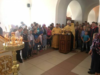 В Димитриевском храме г. Каменки состоялся молебен перед началом нового учебного года