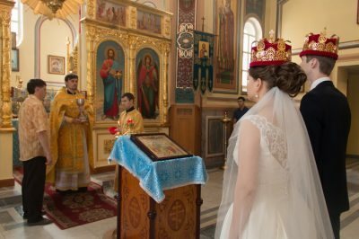 При Центре семьи, любви и верности во имя Святых Жен-Мироносиц состоялась первая Венчальная Литургия