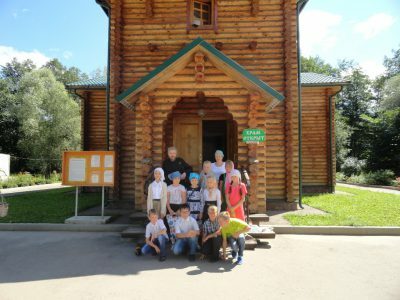 Молодые жители с. Алферьевка совершили паломничество по святым местам Шемышейского района
