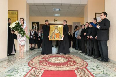 Митрополит Серафим принял поздравления от учащихся и коллектива сотрудников Пензенской духовной семинарии