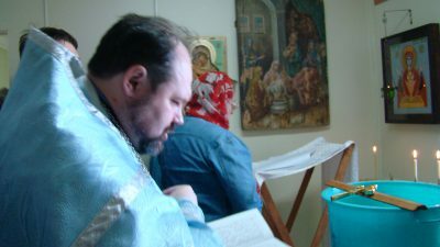 Священнослужитель совершил молебен о страждущих недугом винопития и наркомании в наркологическом реабилитационном центре села Русский Ишим