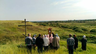 В Покровском храме села Усть-Каремша состоялась первая Божественная литургия