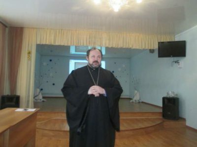 Иерей Александр Рысин посетил школу с. Русский Ишим