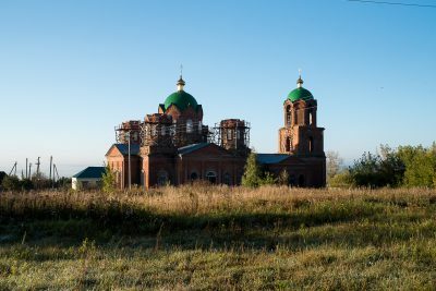 Митрополит Серафим совершил Литургию в Троицкой церкви в селе Михайловка