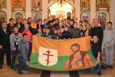 В Покровском храме в Городище освятили знамя спортивной школы «Витязь»