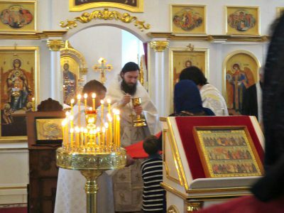 В Димитриевскую родительскую субботу благочинный Каменского района иерей Даниил Бойков совершил Божественную литургию в Димитриевском храме г. Каменки