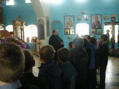 Священнослужитель встретился со школьниками г. Городище