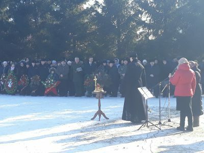 Накануне Дня защитника Отечества в Бессоновке почтили память павших воинов
