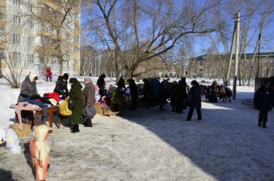 На площади перед храмом Серафима Саровского в Пензе проведена благотворительная ярмарка