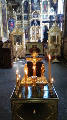 В Успенском кафедральном соборе совершена панихида по погибшим при пожаре в ТРЦ «Зимняя вишня»