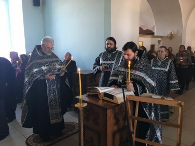 Утреня с чтением 12-ти Страстных Евангелий в Димитриевском храме г. Каменки