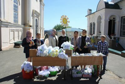 В Пензе православная молодежь провела благотворительную акцию “Белый цветок”