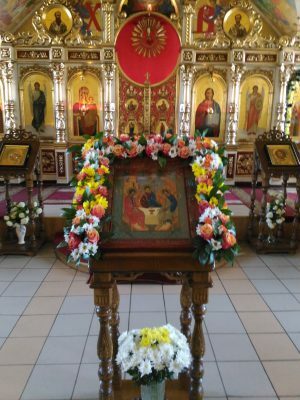 Празднование Троицы в Никольском храме в Терновке