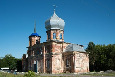 В неделю 3-ю по Пятидесятнице митрополит Серафим совершил литургию в Троицком храме села Долгоруково