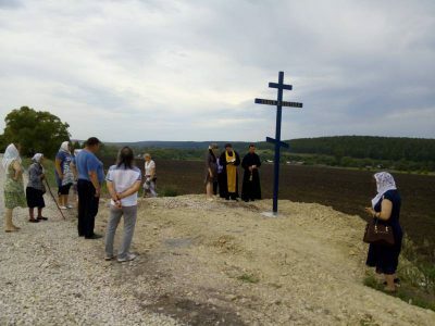 В селе Вышелей Пензенской области состоялось освящение новосооруженного креста