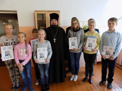 Священник встретился с воспитанниками творческого объединения «Святыни Отечества»