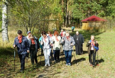 В Городищенском благочинии состоялся фестиваль скандинавской ходьбы «День мудрости, добра и уважения»