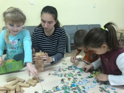 Волонтеры Союза православной молодежи посетили социально-реабилитационный центр для несовершеннолетних