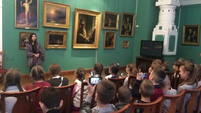 Воспитанники детской воскресной школы «Донские» посетили картинную галерею