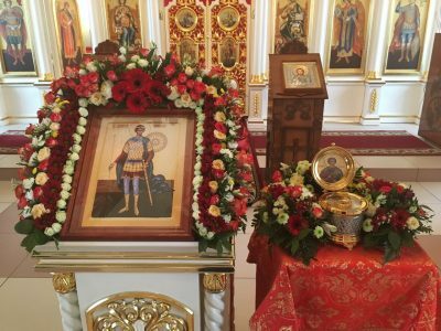 В канун престольного праздника в храме во имя великомученика Димитрия Солунского в Каменке состоялось всенощное бдение