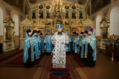 Митрополит Серафим совершил вечерню с акафистом Казанской-Пензенской иконе Божией Матери