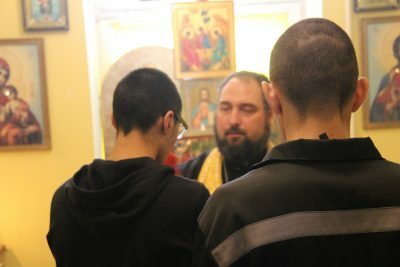 Иерей Михаил Земцов совершил Таинство Крещения в СИЗО №1