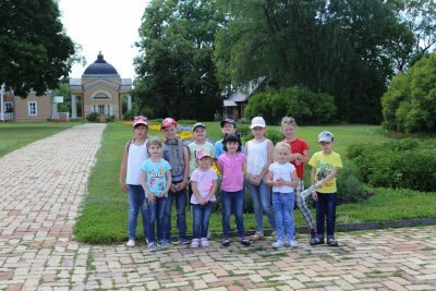 Воспитанники Детского православного приюта «Серафим» посетили с экскурсией Тарханы