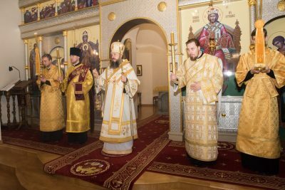 В канун дня памяти святых отцов VII Вселенского Собора митрополит Серафим совершил всенощное бдение в Спасо-Преображенском мужском монастыре