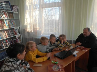 В библиотечно-досуговом центре села Дигилевка состоялось праздничное мероприятие «Батюшка — Покров!»