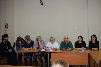 Священнослужители приняли участие в совещании по вопросам демографии в Бессоновском районе