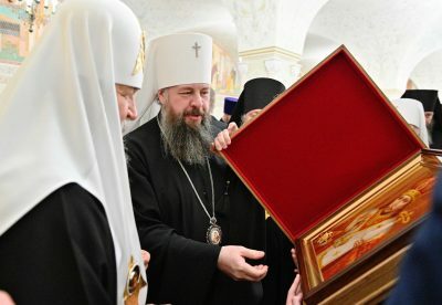 Митрополит Серафим поздравил Святейшего Патриарха Кирилла с днем рождения